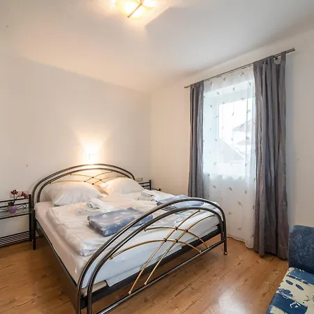 Apartment In Kirchberg Near Lift